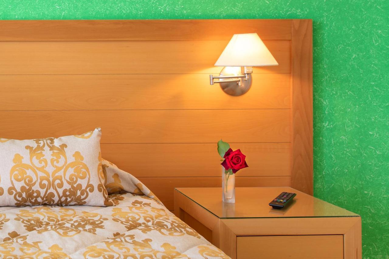 Avra Hotel Méthana المظهر الخارجي الصورة